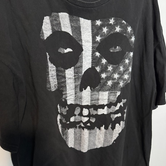 Misfits Shirt Mens 2XL XXL Black Fiend Skull Punk Rock American Flag USA Y2K - Picture 3 of 8